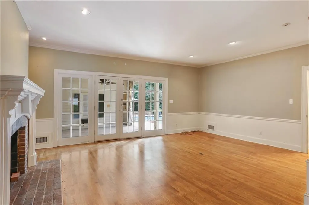 6250 Riverside Drive, Sandy Springs, Georgia 30328, 6 Bedrooms Bedrooms, ,4 BathroomsBathrooms,Residential,Sold,6250 Riverside Drive,6799839