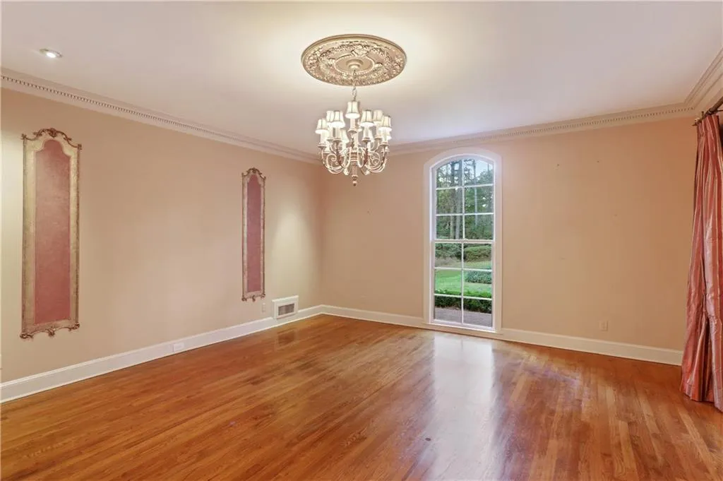6250 Riverside Drive, Sandy Springs, Georgia 30328, 6 Bedrooms Bedrooms, ,4 BathroomsBathrooms,Residential,Sold,6250 Riverside Drive,6799839