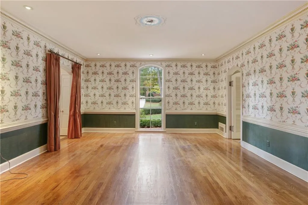 6250 Riverside Drive, Sandy Springs, Georgia 30328, 6 Bedrooms Bedrooms, ,4 BathroomsBathrooms,Residential,Sold,6250 Riverside Drive,6799839