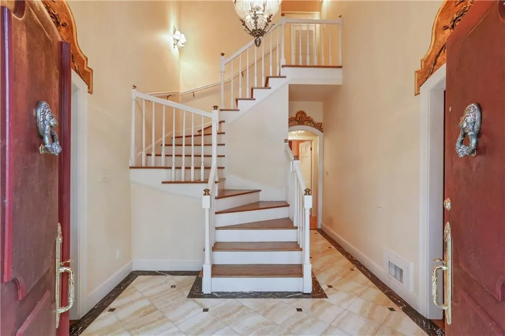 6250 Riverside Drive, Sandy Springs, Georgia 30328, 6 Bedrooms Bedrooms, ,4 BathroomsBathrooms,Residential,Sold,6250 Riverside Drive,6799839