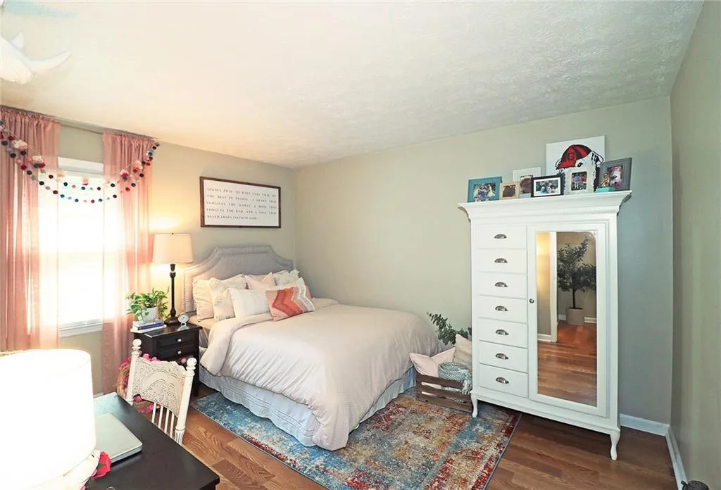 6700 Roswell Road Unit 22b, Atlanta, Georgia 30328, 2 Bedrooms Bedrooms, ,2 BathroomsBathrooms,Residential,Sold,6700 Roswell Road Unit 22b,6738378
