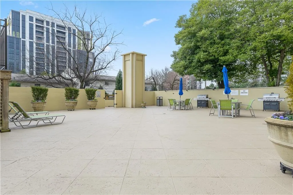 Multiple outdoor grilling stations with plenty of room for al fresco dining and entertaining.