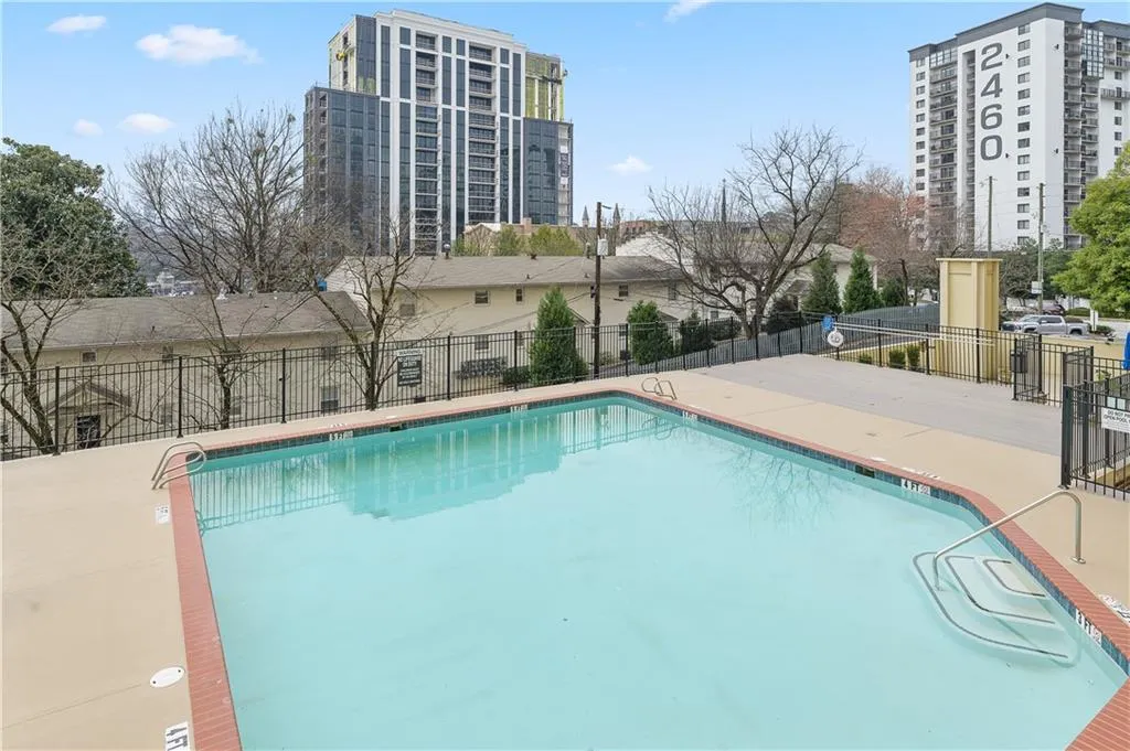 Ahhhh....a pool