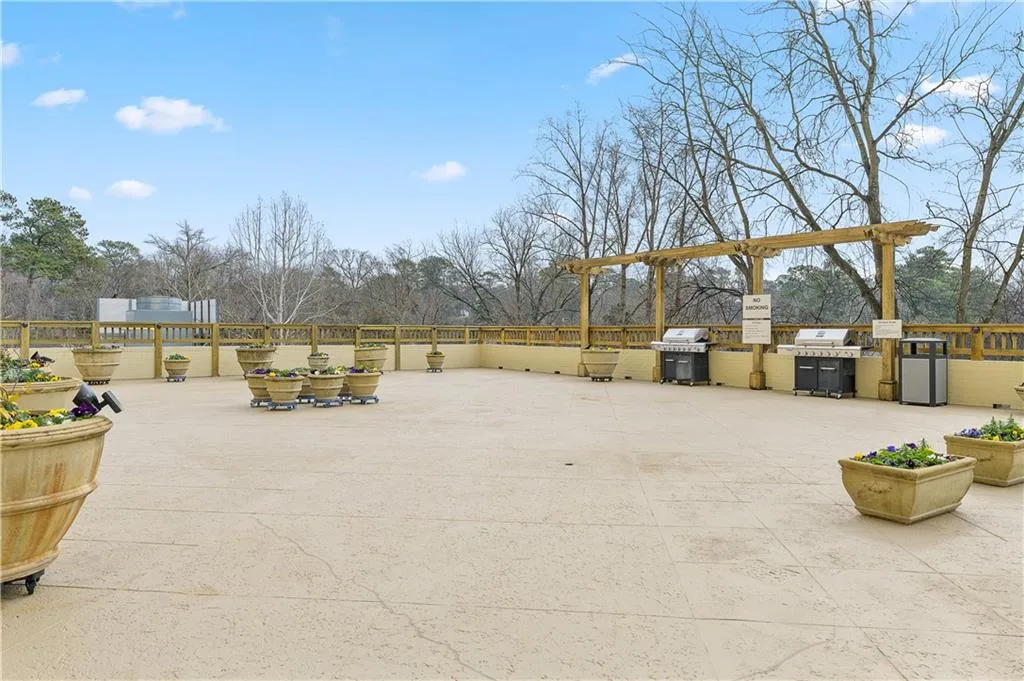 2479 Peachtree Road Unit 601, Atlanta, Georgia 30305, 1 Bedroom Bedrooms, ,1 BathroomBathrooms,Residential,For Sale,2479 Peachtree Road Unit 601,7571070
