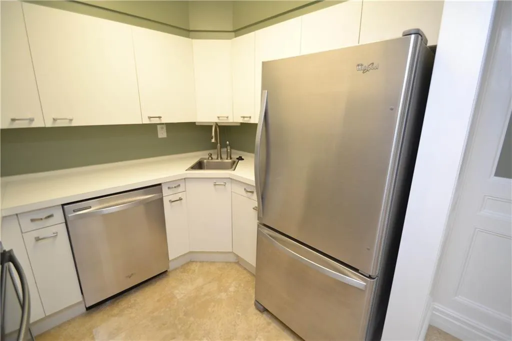 2870 Pharr Court Unit 705, Atlanta, Georgia 30305, 2 Bedrooms Bedrooms, ,2 BathroomsBathrooms,Residential,Sold,2870 Pharr Court Unit 705,5673194