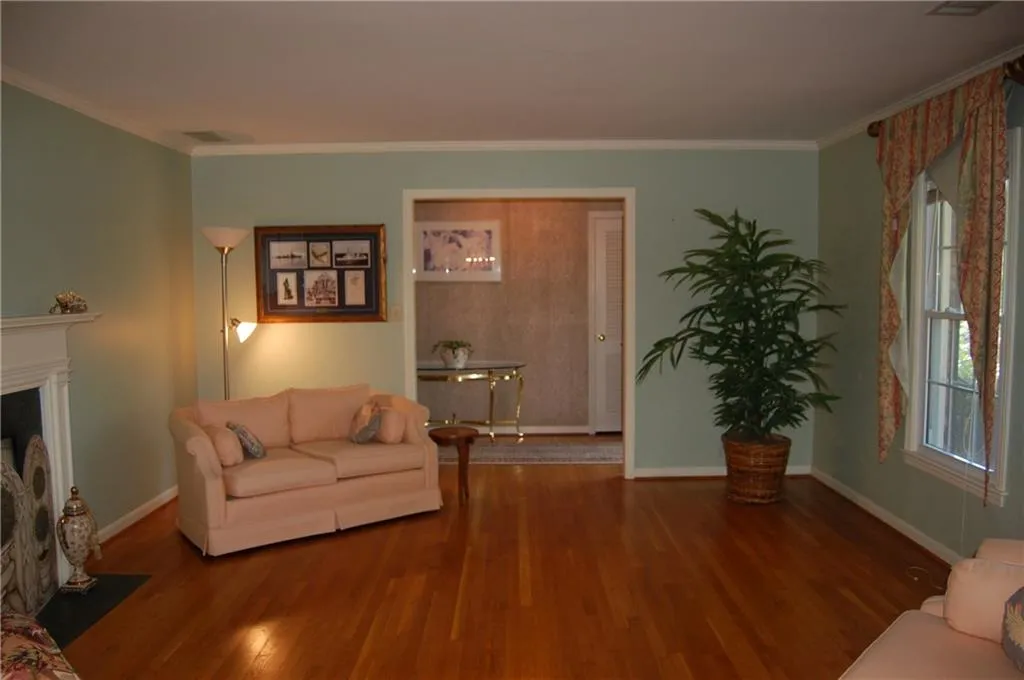 1120 Kingston Drive, Atlanta, Georgia 30342, 5 Bedrooms Bedrooms, ,2 BathroomsBathrooms,Residential,Sold,1120 Kingston Drive,5831251