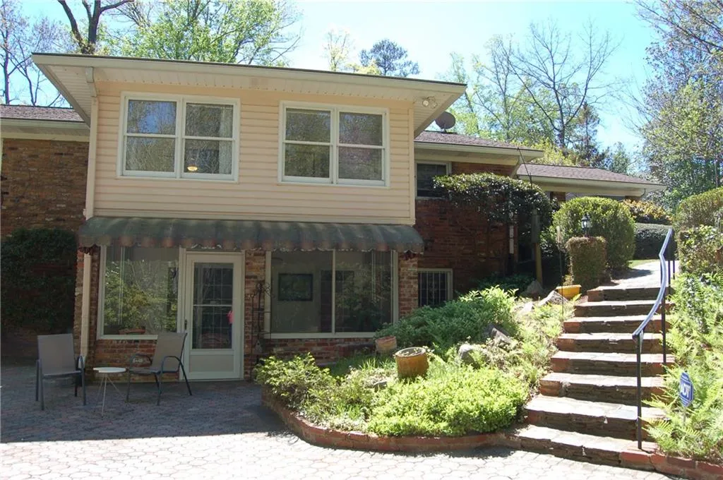 1120 Kingston Drive, Atlanta, Georgia 30342, 5 Bedrooms Bedrooms, ,2 BathroomsBathrooms,Residential,Sold,1120 Kingston Drive,5831251