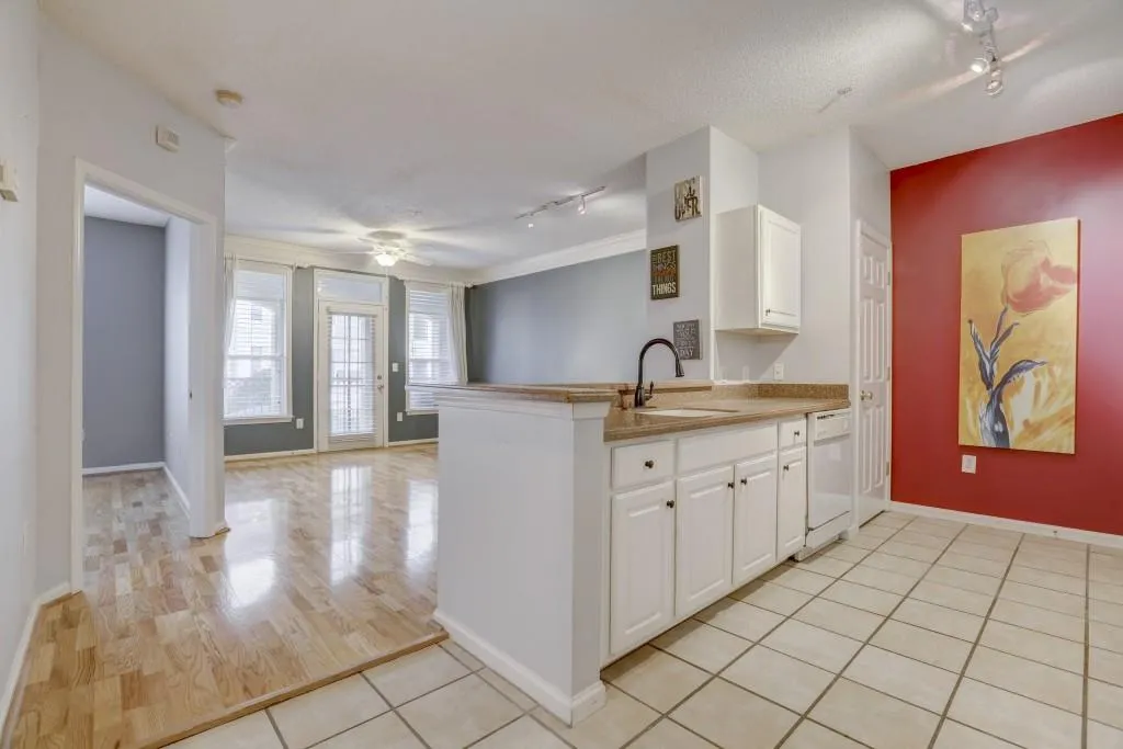 955 Juniper Street Ne Unit 2217, Atlanta, Georgia 30309, 1 Bedroom Bedrooms, ,1 BathroomBathrooms,Residential,Sold,955 Juniper Street Ne Unit 2217,5950598