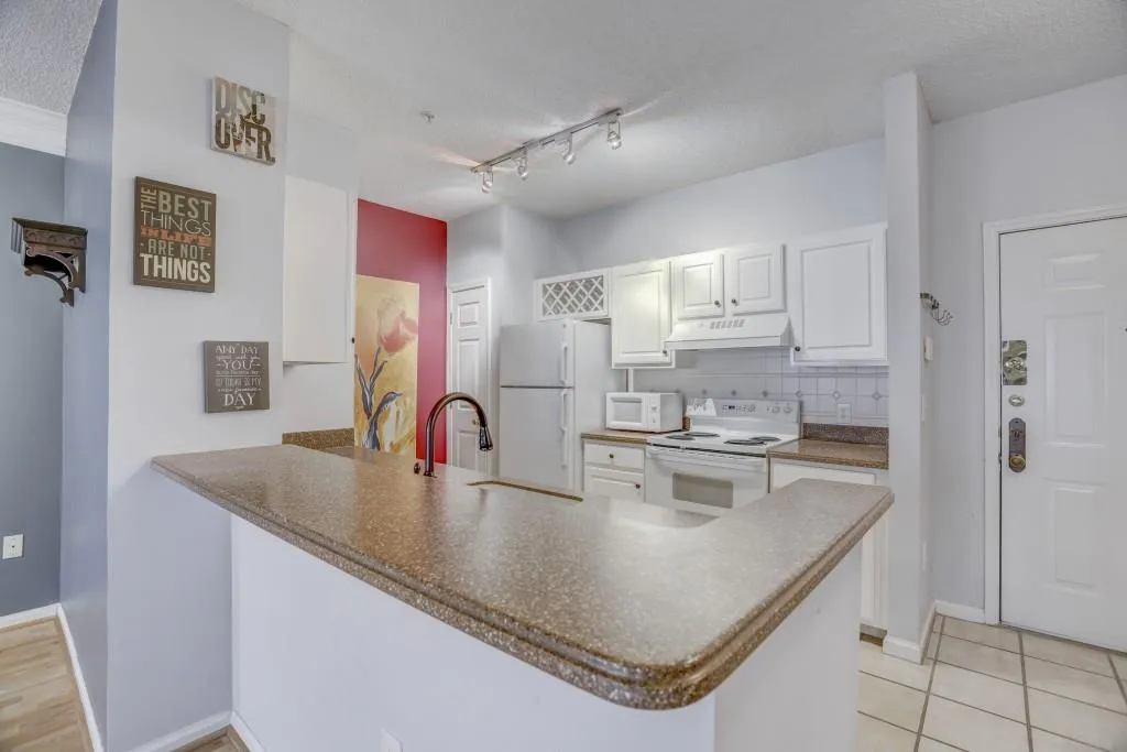 955 Juniper Street Ne Unit 2217, Atlanta, Georgia 30309, 1 Bedroom Bedrooms, ,1 BathroomBathrooms,Residential,Sold,955 Juniper Street Ne Unit 2217,5950598