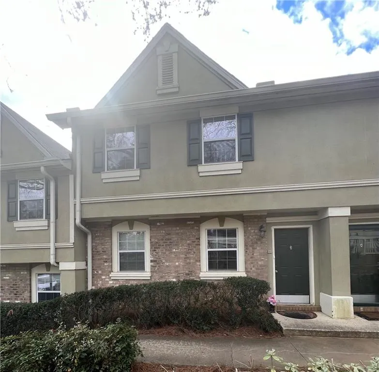 6900 Roswell Road Ne Unit D5, Sandy Springs, Georgia 30328, 3 Bedrooms Bedrooms, ,2 BathroomsBathrooms,Residential,Sold,6900 Roswell Road Ne Unit D5,7020177
