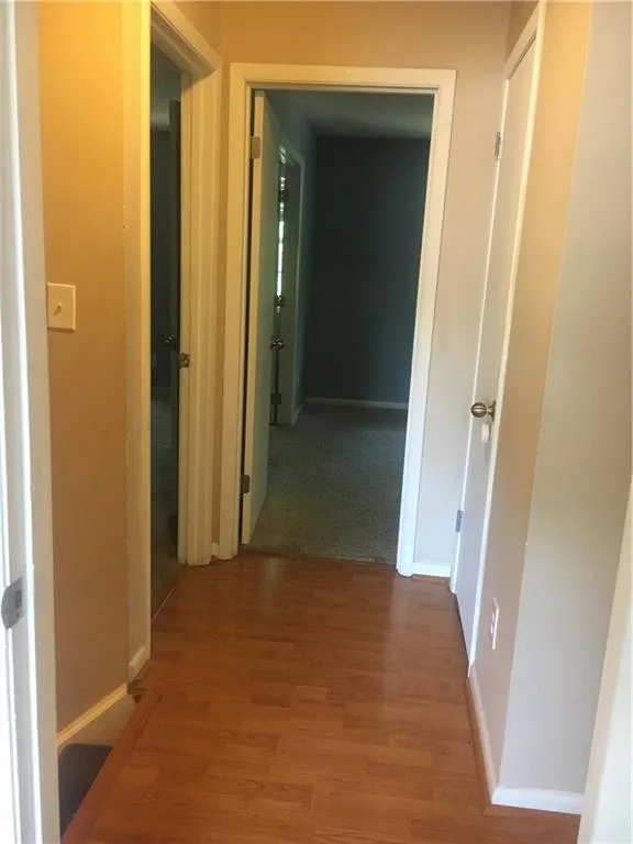 6900 Roswell Road Ne Unit D5, Sandy Springs, Georgia 30328, 3 Bedrooms Bedrooms, ,2 BathroomsBathrooms,Residential,Sold,6900 Roswell Road Ne Unit D5,7020177