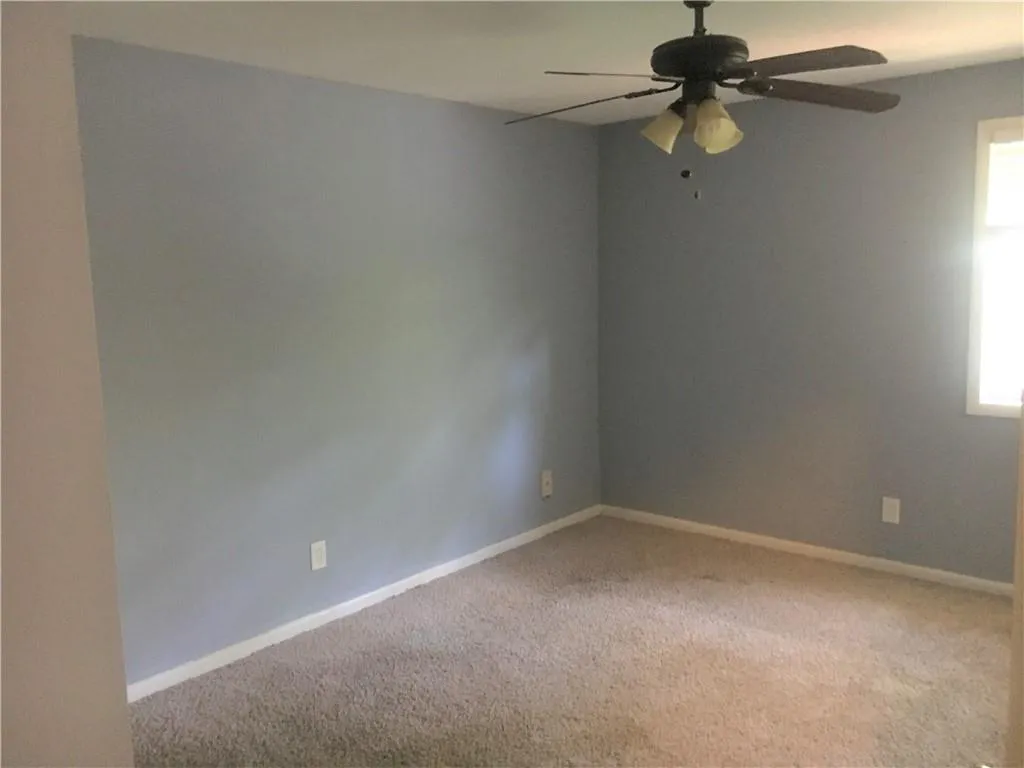 6900 Roswell Road Ne Unit D5, Sandy Springs, Georgia 30328, 3 Bedrooms Bedrooms, ,2 BathroomsBathrooms,Residential,Sold,6900 Roswell Road Ne Unit D5,7020177