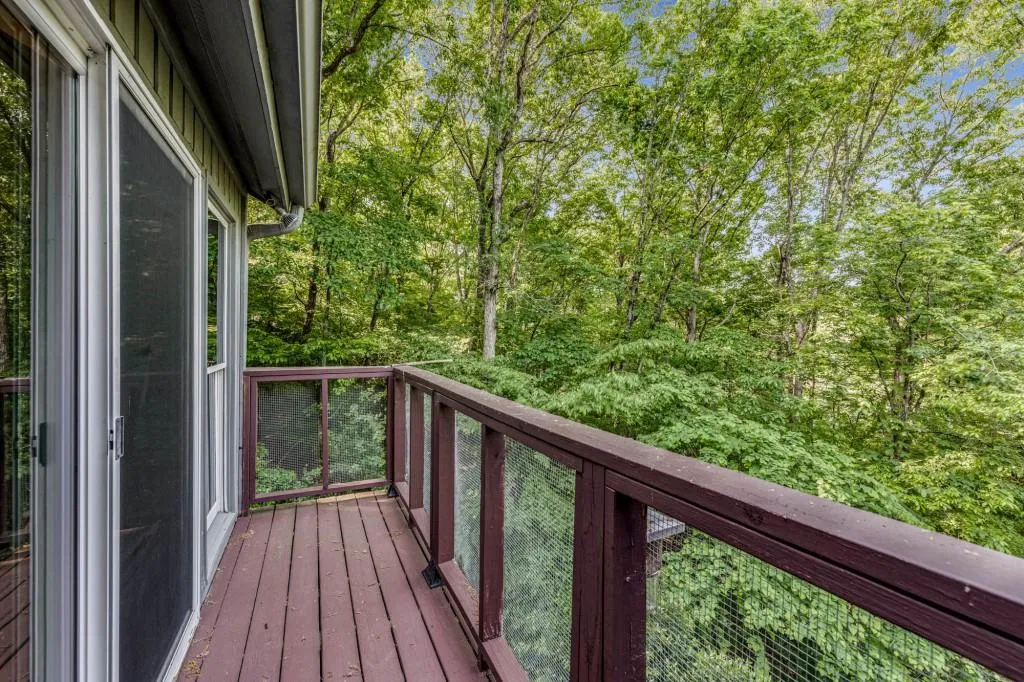 9445 Huntcliff Trace, Sandy Springs, Georgia 30350, 4 Bedrooms Bedrooms, ,4 BathroomsBathrooms,Residential,Sold,9445 Huntcliff Trace,7041606