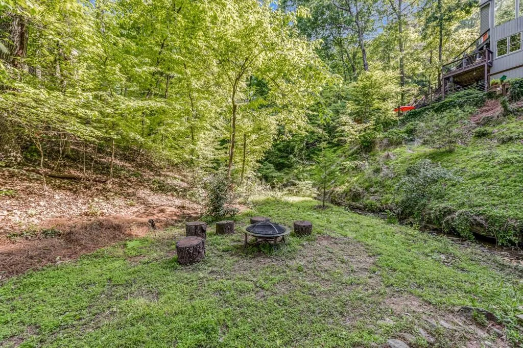 9445 Huntcliff Trace, Sandy Springs, Georgia 30350, 4 Bedrooms Bedrooms, ,4 BathroomsBathrooms,Residential,Sold,9445 Huntcliff Trace,7041606