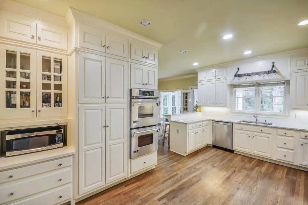 120 Wing Mill Road, Sandy Springs, Georgia 30350, 5 Bedrooms Bedrooms, ,4 BathroomsBathrooms,Residential,Sold,120 Wing Mill Road,6569508