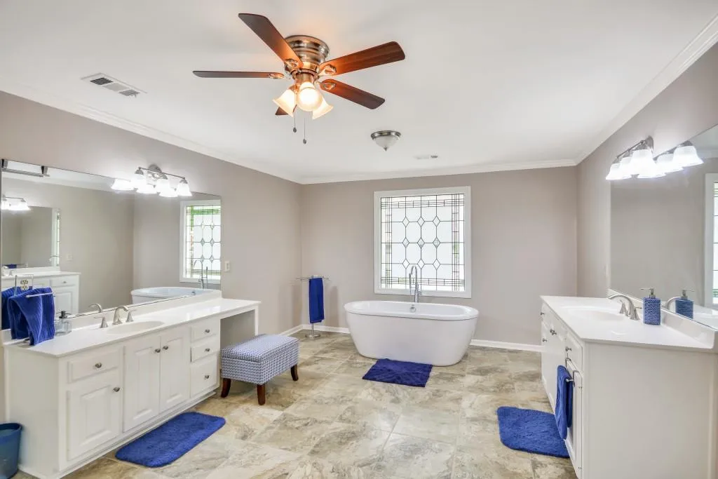 120 Wing Mill Road, Sandy Springs, Georgia 30350, 5 Bedrooms Bedrooms, ,4 BathroomsBathrooms,Residential,Sold,120 Wing Mill Road,6569508