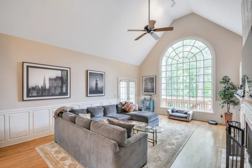 120 Wing Mill Road, Sandy Springs, Georgia 30350, 5 Bedrooms Bedrooms, ,4 BathroomsBathrooms,Residential,Sold,120 Wing Mill Road,6569508