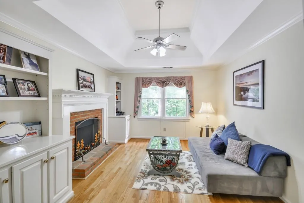 120 Wing Mill Road, Sandy Springs, Georgia 30350, 5 Bedrooms Bedrooms, ,4 BathroomsBathrooms,Residential,Sold,120 Wing Mill Road,6569508