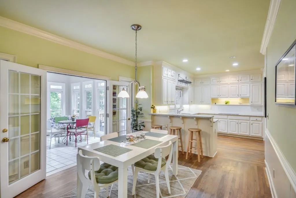 120 Wing Mill Road, Sandy Springs, Georgia 30350, 5 Bedrooms Bedrooms, ,4 BathroomsBathrooms,Residential,Sold,120 Wing Mill Road,6569508