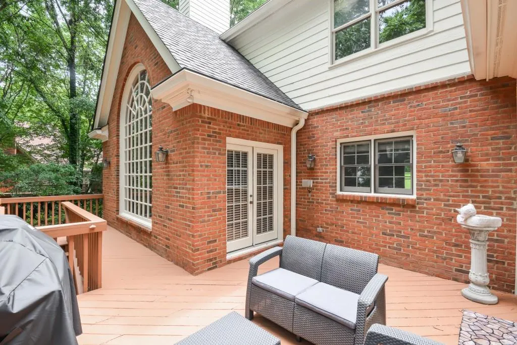 120 Wing Mill Road, Sandy Springs, Georgia 30350, 5 Bedrooms Bedrooms, ,4 BathroomsBathrooms,Residential,Sold,120 Wing Mill Road,6569508