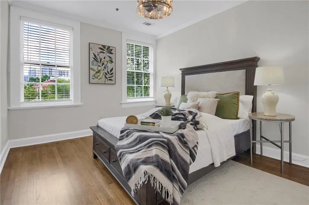 2814 Peachtree Road Nw Unit 11, Atlanta, Georgia 30305, 2 Bedrooms Bedrooms, ,1 BathroomBathrooms,Residential,For Sale,2814 Peachtree Road Nw Unit 11,7612257