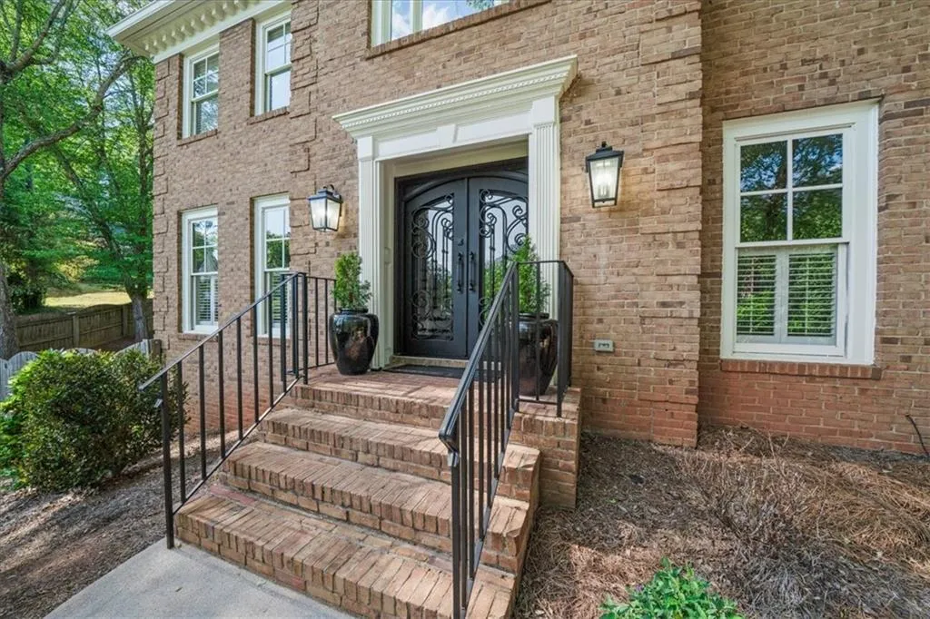 1880 Redbourne Drive, Atlanta, Georgia 30350, 5 Bedrooms Bedrooms, ,4 BathroomsBathrooms,Residential,Sold,1880 Redbourne Drive,7571131