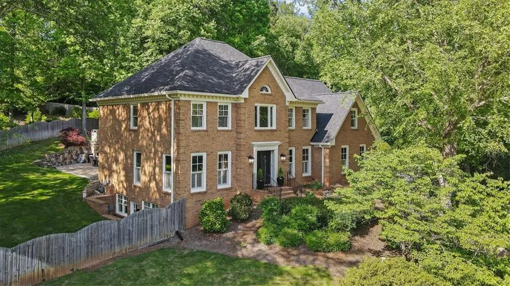 1880 Redbourne Drive, Atlanta, Georgia 30350, 5 Bedrooms Bedrooms, ,4 BathroomsBathrooms,Residential,Sold,1880 Redbourne Drive,7571131