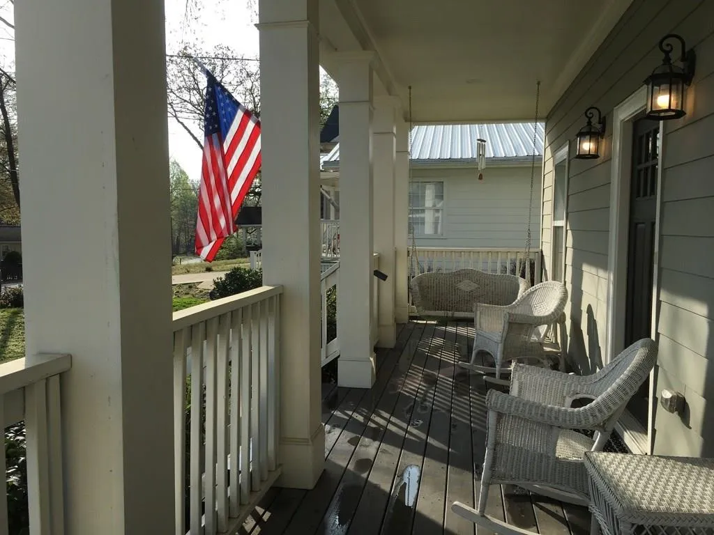 1976 Main Street Nw, Atlanta, Georgia 30318, 4 Bedrooms Bedrooms, ,2 BathroomsBathrooms,Residential,Sold,1976 Main Street Nw,5811866