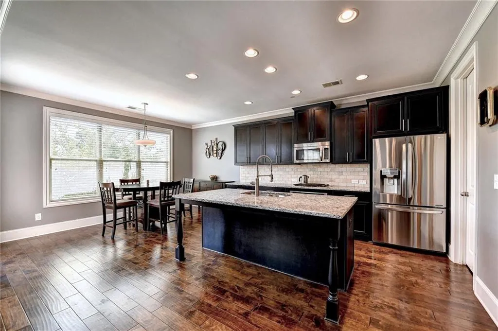 7605 Glisten Avenue, Atlanta, Georgia 30328, 4 Bedrooms Bedrooms, ,3 BathroomsBathrooms,Residential,Sold,7605 Glisten Avenue,7054994