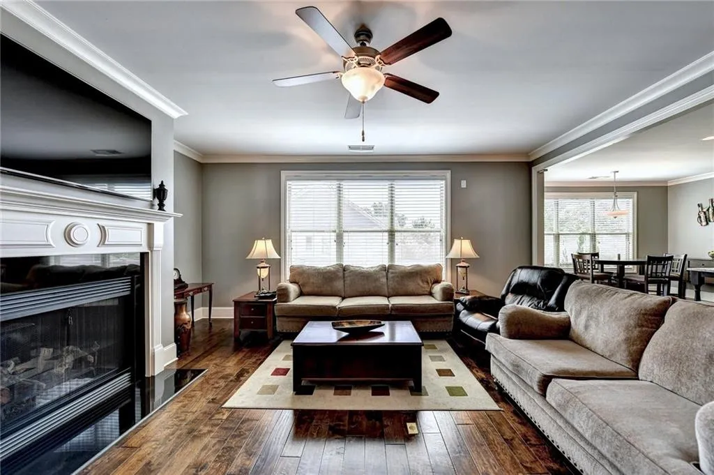 7605 Glisten Avenue, Atlanta, Georgia 30328, 4 Bedrooms Bedrooms, ,3 BathroomsBathrooms,Residential,Sold,7605 Glisten Avenue,7054994