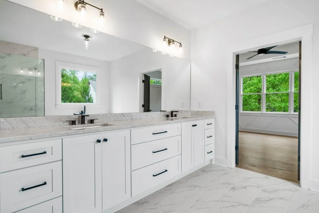 40 Long Island Place, Sandy Springs, Georgia 30328, 5 Bedrooms Bedrooms, ,4 BathroomsBathrooms,Residential,Sold,40 Long Island Place,6870413