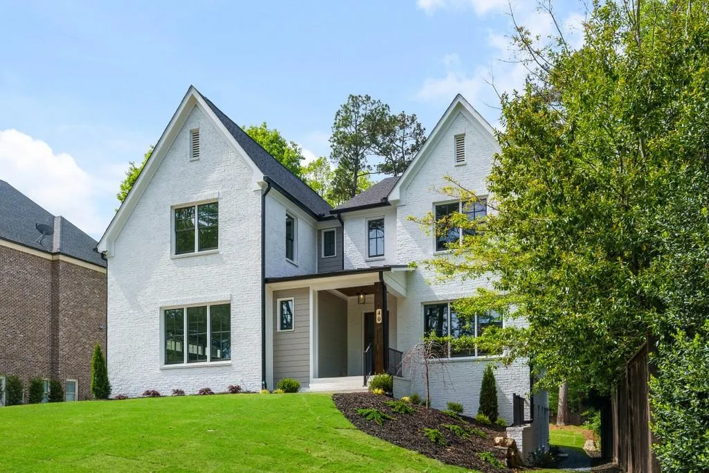 40 Long Island Place, Sandy Springs, Georgia 30328, 5 Bedrooms Bedrooms, ,4 BathroomsBathrooms,Residential,Sold,40 Long Island Place,6870413