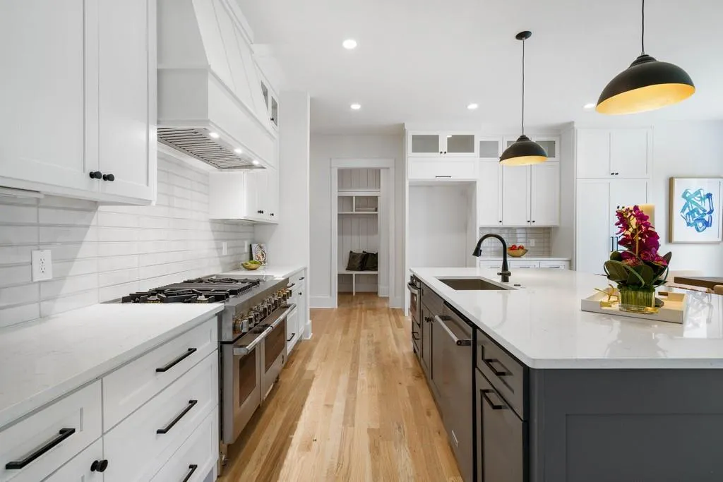 40 Long Island Place, Sandy Springs, Georgia 30328, 5 Bedrooms Bedrooms, ,4 BathroomsBathrooms,Residential,Sold,40 Long Island Place,6870413