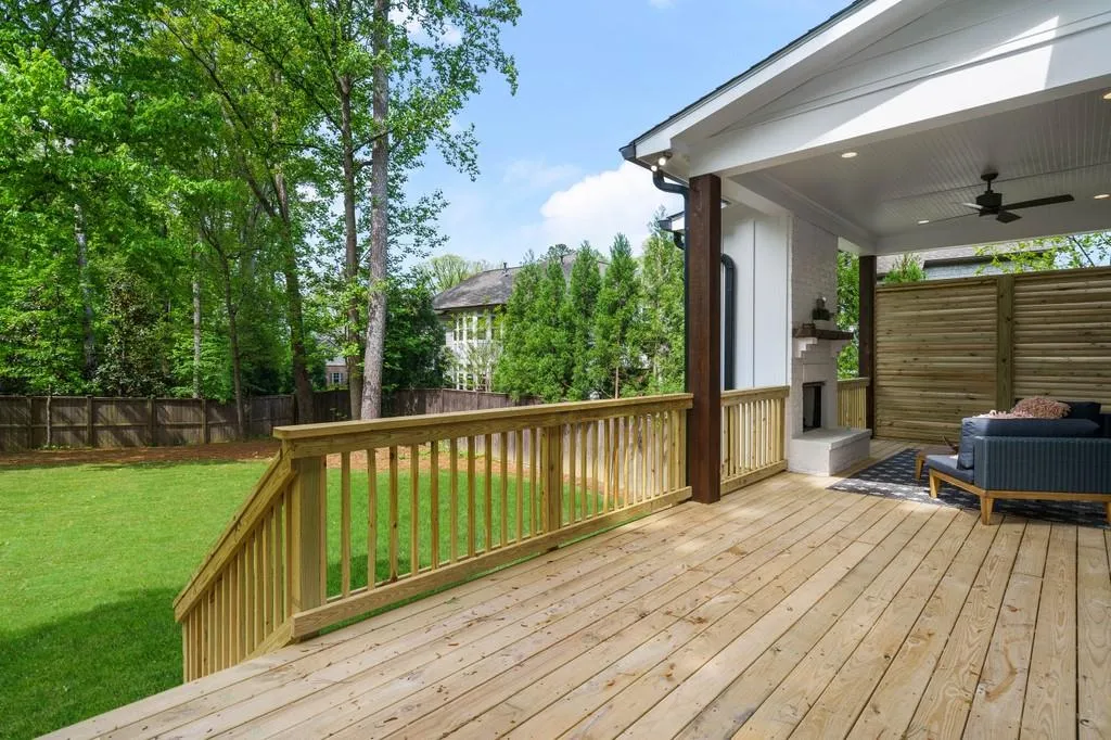 40 Long Island Place, Sandy Springs, Georgia 30328, 5 Bedrooms Bedrooms, ,4 BathroomsBathrooms,Residential,Sold,40 Long Island Place,6870413