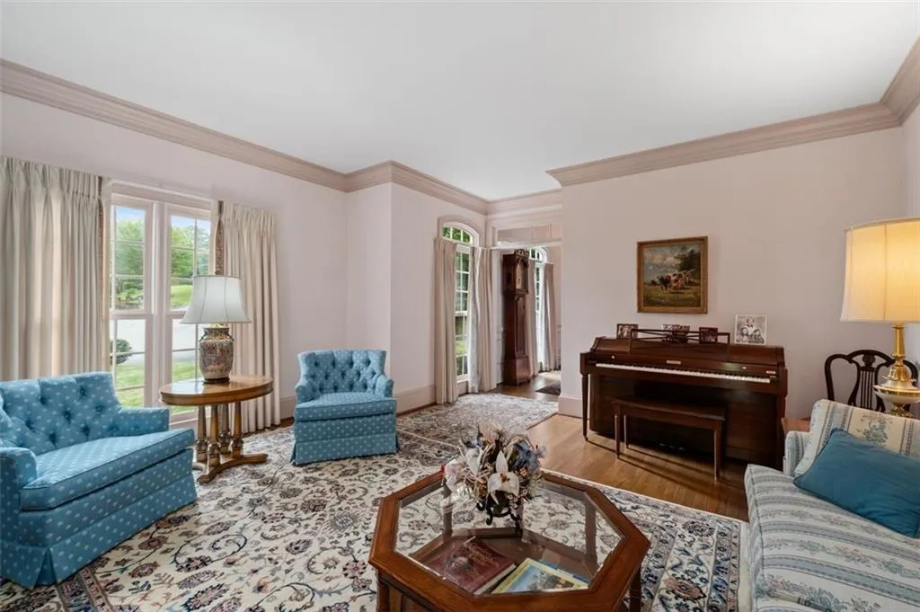 8405 Valemont Drive, Atlanta, Georgia 30350, 3 Bedrooms Bedrooms, ,2 BathroomsBathrooms,Residential,Sold,8405 Valemont Drive,7406220