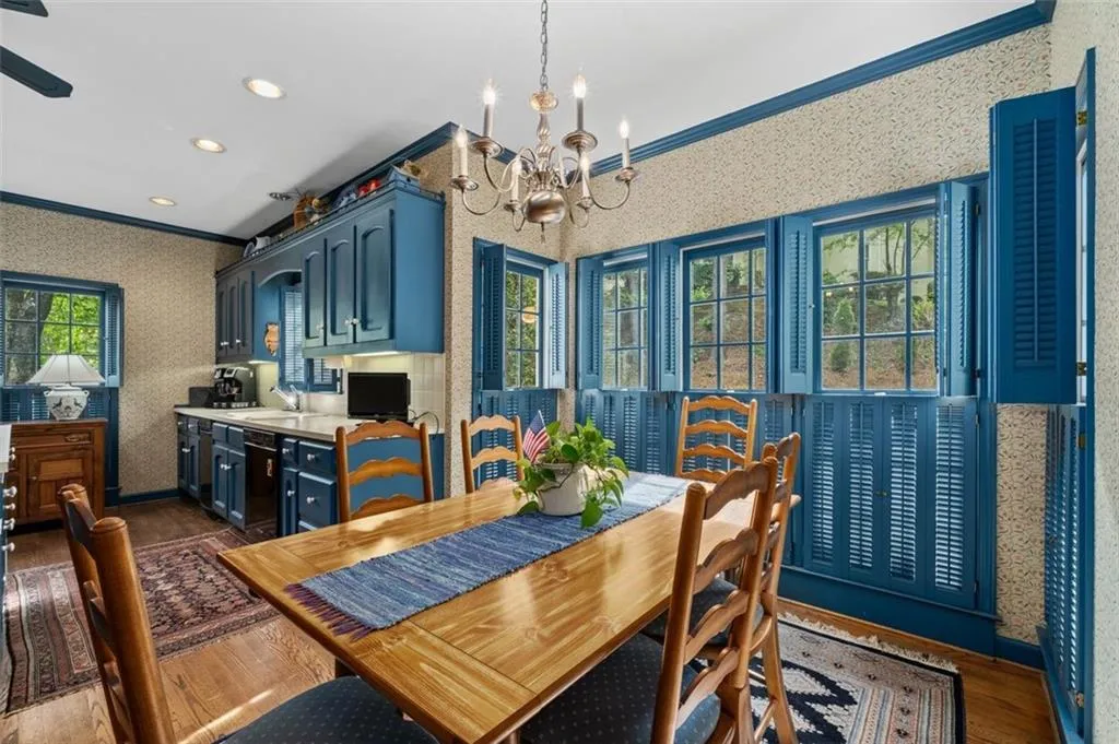 8405 Valemont Drive, Atlanta, Georgia 30350, 3 Bedrooms Bedrooms, ,2 BathroomsBathrooms,Residential,Sold,8405 Valemont Drive,7406220