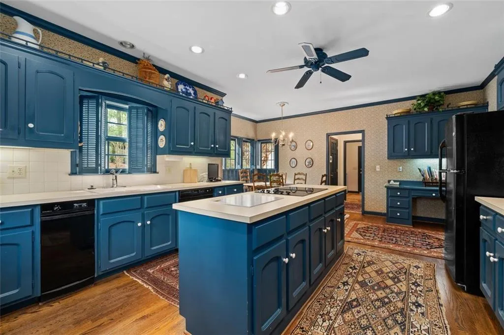 8405 Valemont Drive, Atlanta, Georgia 30350, 3 Bedrooms Bedrooms, ,2 BathroomsBathrooms,Residential,Sold,8405 Valemont Drive,7406220