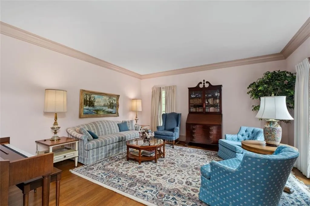 8405 Valemont Drive, Atlanta, Georgia 30350, 3 Bedrooms Bedrooms, ,2 BathroomsBathrooms,Residential,Sold,8405 Valemont Drive,7406220