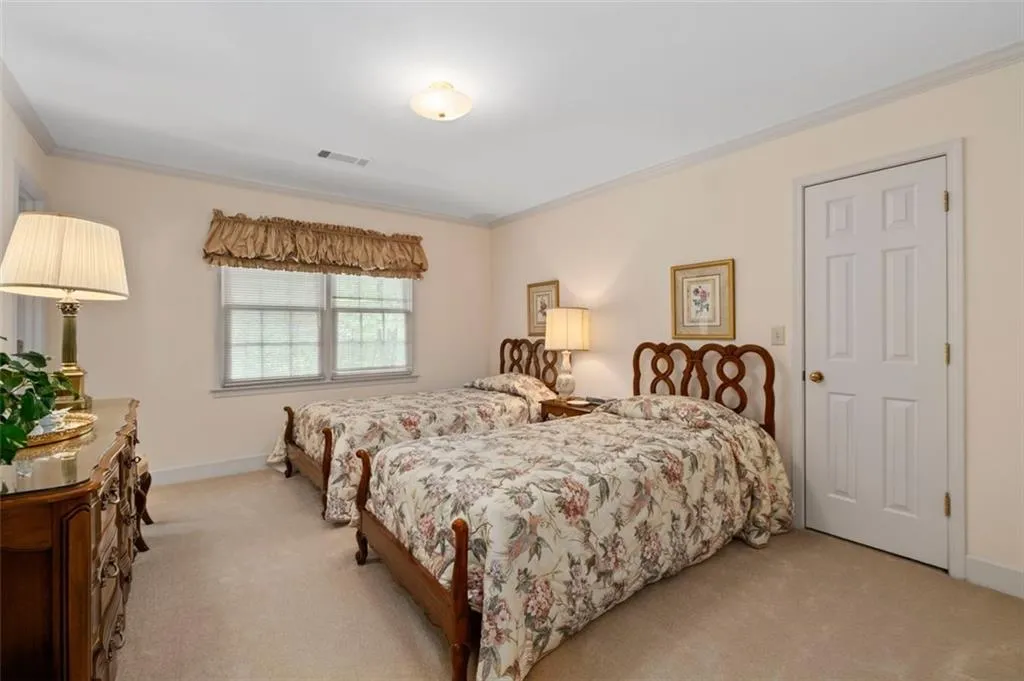 8405 Valemont Drive, Atlanta, Georgia 30350, 3 Bedrooms Bedrooms, ,2 BathroomsBathrooms,Residential,Sold,8405 Valemont Drive,7406220