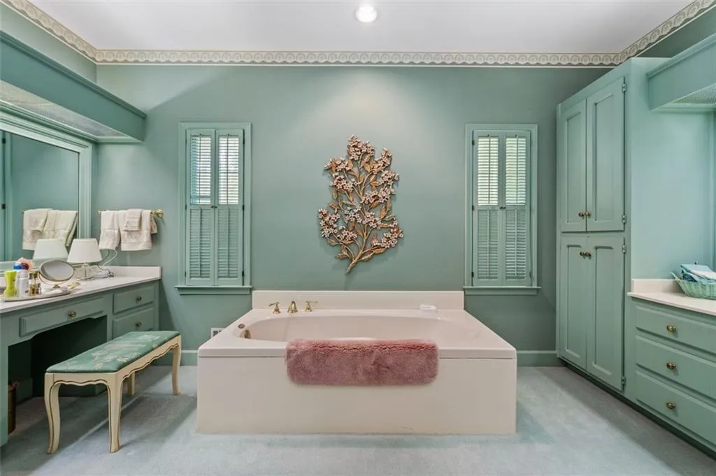 8405 Valemont Drive, Atlanta, Georgia 30350, 3 Bedrooms Bedrooms, ,2 BathroomsBathrooms,Residential,Sold,8405 Valemont Drive,7406220