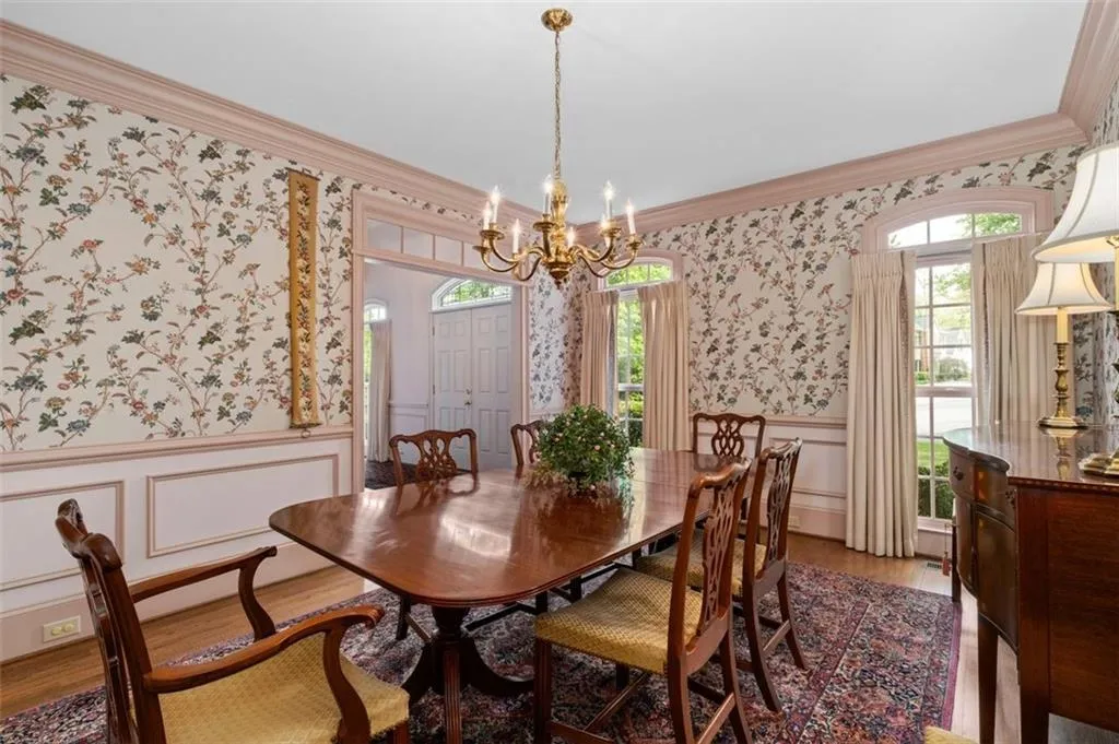 8405 Valemont Drive, Atlanta, Georgia 30350, 3 Bedrooms Bedrooms, ,2 BathroomsBathrooms,Residential,Sold,8405 Valemont Drive,7406220