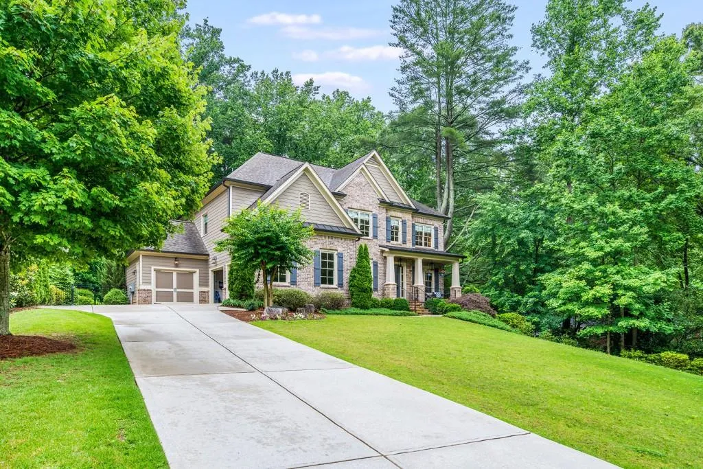 6039 Kayron Drive, Sandy Springs, Georgia 30328, 5 Bedrooms Bedrooms, ,5 BathroomsBathrooms,Residential,Sold,6039 Kayron Drive,7226218
