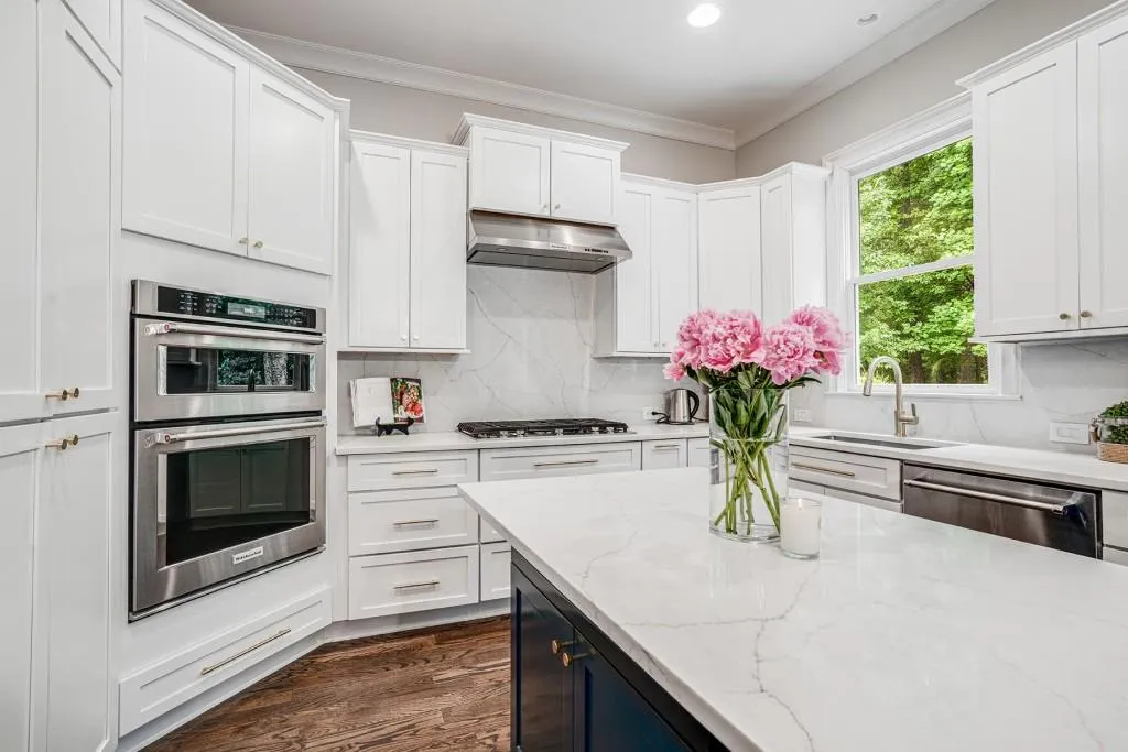 6039 Kayron Drive, Sandy Springs, Georgia 30328, 5 Bedrooms Bedrooms, ,5 BathroomsBathrooms,Residential,Sold,6039 Kayron Drive,7226218