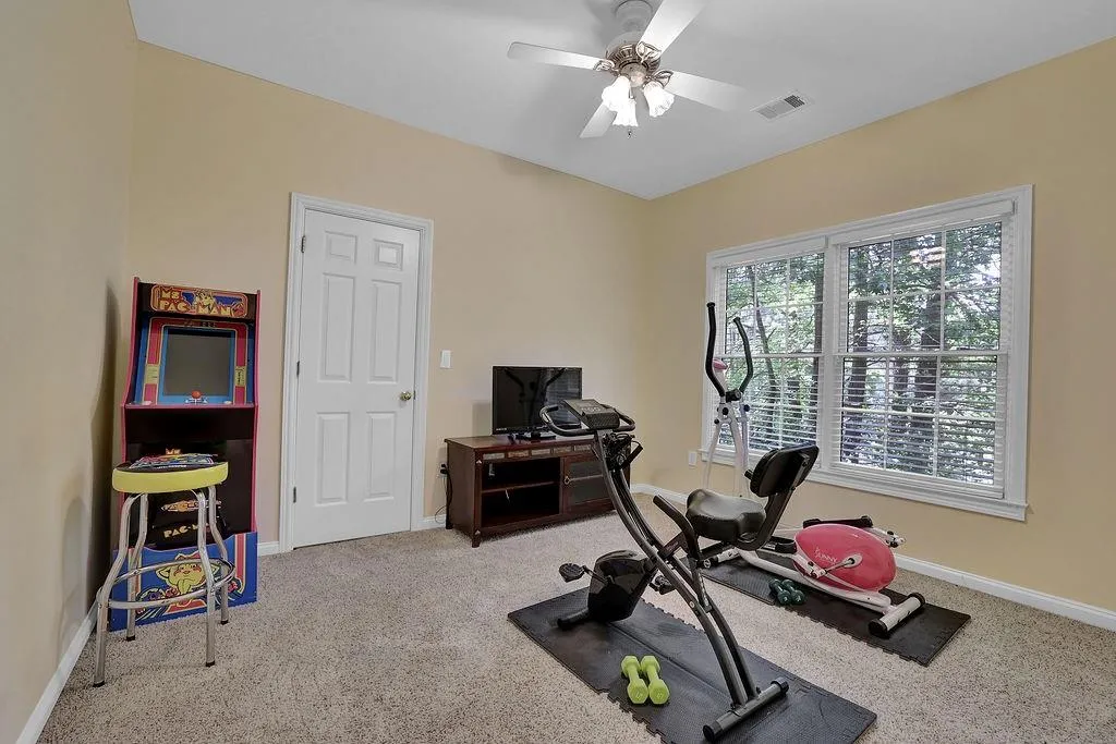 308 Crossing Valley Lane, Atlanta, Georgia 30339, 4 Bedrooms Bedrooms, ,3 BathroomsBathrooms,Residential,Sold,308 Crossing Valley Lane,7043726