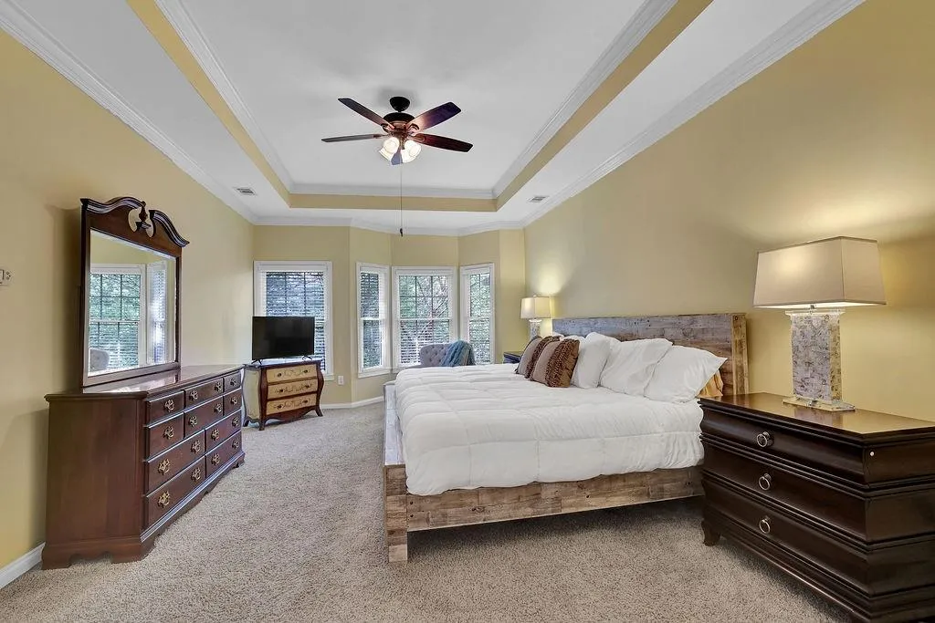 308 Crossing Valley Lane, Atlanta, Georgia 30339, 4 Bedrooms Bedrooms, ,3 BathroomsBathrooms,Residential,Sold,308 Crossing Valley Lane,7043726