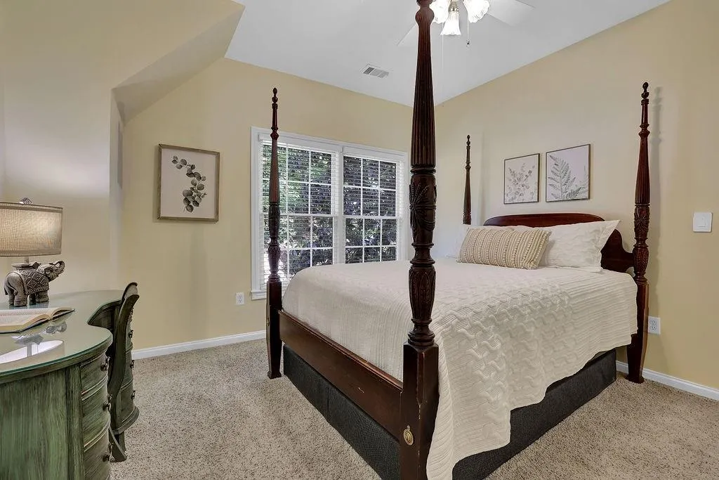 308 Crossing Valley Lane, Atlanta, Georgia 30339, 4 Bedrooms Bedrooms, ,3 BathroomsBathrooms,Residential,Sold,308 Crossing Valley Lane,7043726