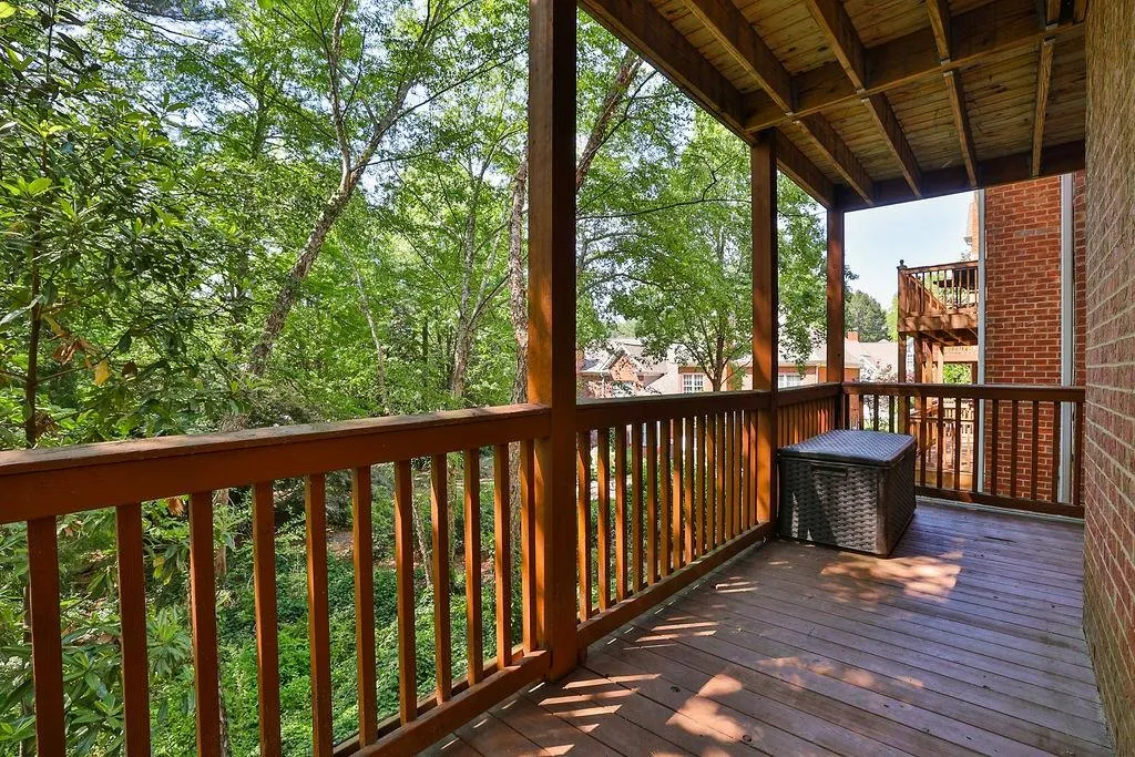 308 Crossing Valley Lane, Atlanta, Georgia 30339, 4 Bedrooms Bedrooms, ,3 BathroomsBathrooms,Residential,Sold,308 Crossing Valley Lane,7043726