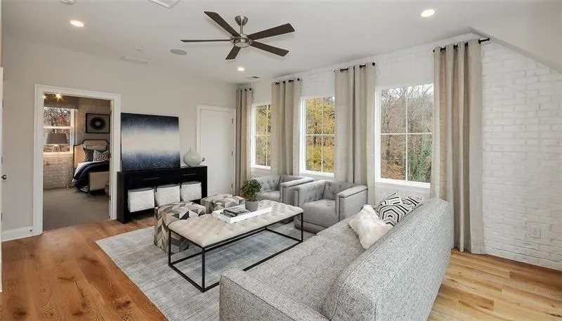 128 W Wieuca Road Unit 5, Sandy Springs, Georgia 30342, 3 Bedrooms Bedrooms, ,4 BathroomsBathrooms,Residential,Sold,128 W Wieuca Road Unit 5,5979018