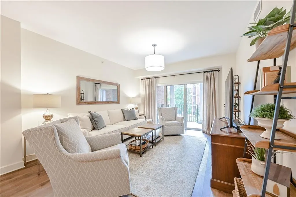 200 River Vista Drive Unit 229, Atlanta, Georgia 30339, 2 Bedrooms Bedrooms, ,2 BathroomsBathrooms,Residential,Sold,200 River Vista Drive Unit 229,7086568