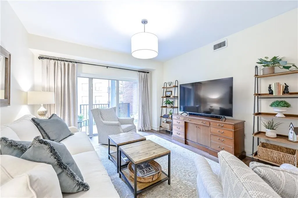 200 River Vista Drive Unit 229, Atlanta, Georgia 30339, 2 Bedrooms Bedrooms, ,2 BathroomsBathrooms,Residential,Sold,200 River Vista Drive Unit 229,7086568